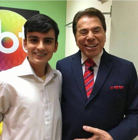 Dudu Camargo e Silvio Santos nos bastidores do SBT