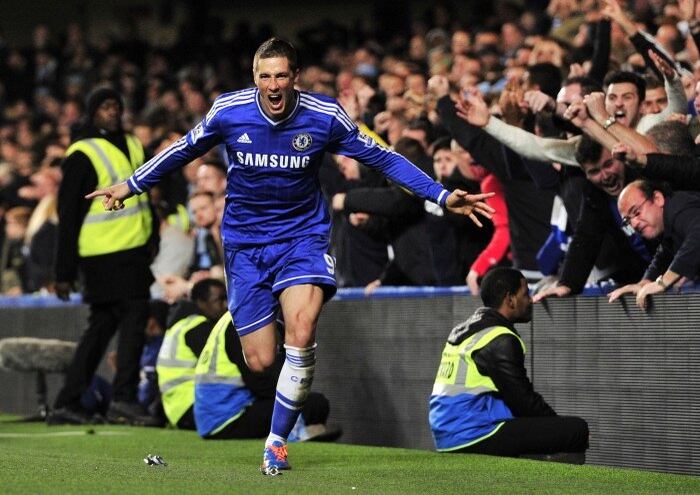Através do vice-presidente do Milan,
Adriano Galliani, o clube rossonero oficializou o interesse no atacante
Fernando Torres, do Chelsea. Com a chegada de Diego Costa e o retorno de Drogba
para o time inglês Blues, parece uma boa ideia para El Niño trocar de equipe.



— Nós vamos até as horas finais
do mercado e veremos se vamos ser capazes de conseguir um ótimo centroavante, o
que é nosso objetivo. Nós veremos se Torres chega ou se vem outro,
mas estamos trabalhando ativamente nessa questão
