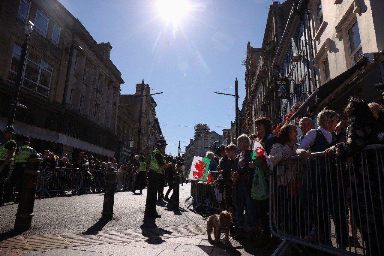 O título de Príncipe de Gales foi originalmente usado pelos príncipes nativos, mas o último, Llywelyn ap Gruffudd, foi executado em 1282 durante a conquista de Gales pelo rei Eduardo 1°da Inglaterra


