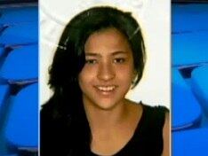 A adolescente Caroline Silva Lee, de 15 anos, morreu após ser assaltada, no dia 21/10/12, na rua Piauí, no bairro de Higienópolis, região central de São Paulo. Segundo a polícia, a jovem estaria com o namorado voltando de uma festa. O casal foi abordado pelos bandidos ainda dentro do carro. Eles tentaram levar a bolsa de Carolina, porém, ela reagiu e levou um tiro no pescoço