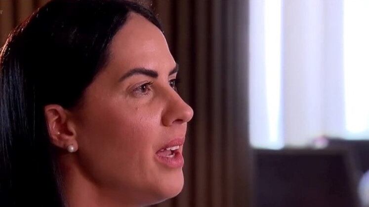 A influenciadora disse que conseguiu tirar uma lição com toda essa situação. "Tudo isso fez fortalecer mais o nosso relacionamento. Eu e o Zezé estamos muito mais fortes, já passamos por tanta coisa e hoje a gente tira a lição disso tudo. O nosso amor ficou muito mais forte, ano que vem queremos casar e se Deus quiser a gente conseguirá um fruto", disse Graciele.
Apresentado por Carolina Ferraz e Sergio Aguiar, o Domingo Espetacular vai ao ar às 19h45 na tela da RECORD.