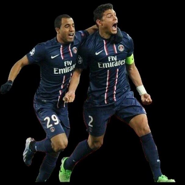 Thiago Silva não deixou o aniversário do amigo passar em branco.
— Gostaria de deseja um feliz aniversário pra esse moleque show de bola... Meu parceiro e amigo. Parabéns meu mano que você continue sendo esse cara amigo e parceiro!! Muitas felicidades tamo junto sempre "eh noix" — escreveu