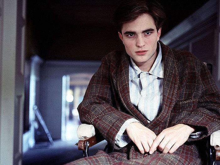 Feito para a TV, o filme The Haunted Airman (2006) é uma adaptação do romance The Haunting of Toby Juggque conta a história de um jovem homem perturbado que retorna da guerra somente para enfrentar novos terrores
