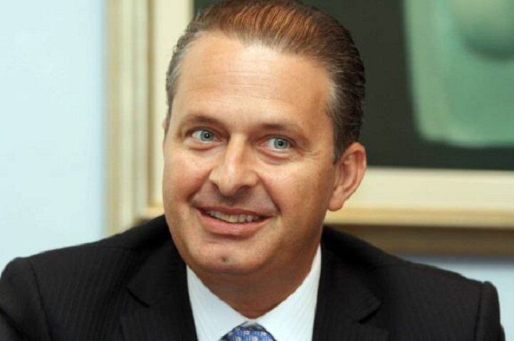 Eduardo Campos - O economista e político, ex-governador de Pernambuco, estava em campanha pela presidência da República quando morreu na queda de um avião em Santos, em 13/8/2014. Ele tinha 49 anos e fazia a viagem do Rio para Guarujá quando houve o acidente.