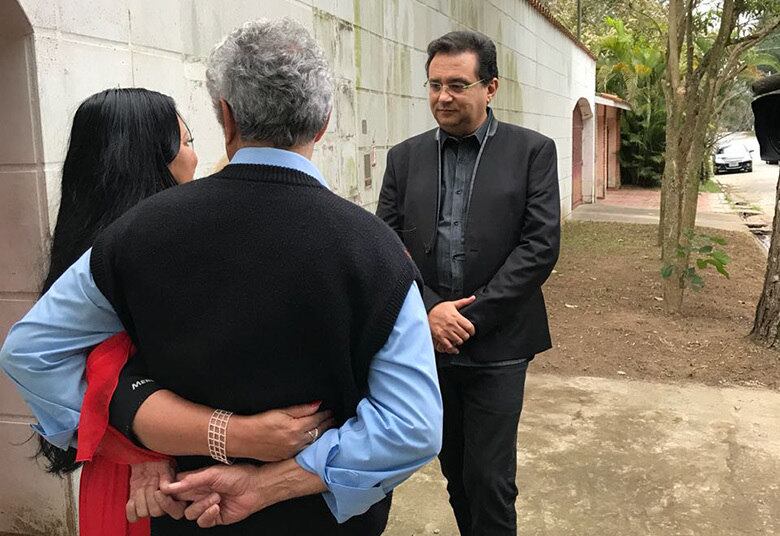 Após a grande repercussão nacional e internacional da reportagem de Geraldo Luís que mostrou a atual situação da cantora paraguaia Perla, o Domingo Show iniciou um árduo processo de limpeza e organização da casa da artista. No próximo programa, o apresentador exibe o resultado de todo esse esforço: como será que ficou a casa dela?