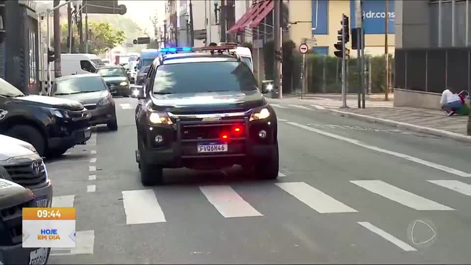 Operação contra fraude milionária visa donos de rede de lojas de vestuário masculino