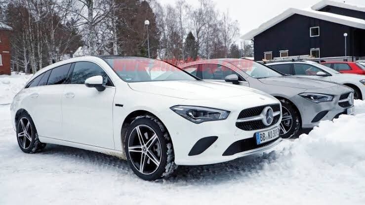 Carros em teste no norte da Suécia, terra da Volvo: novas versões híbridas do CLA a caminho