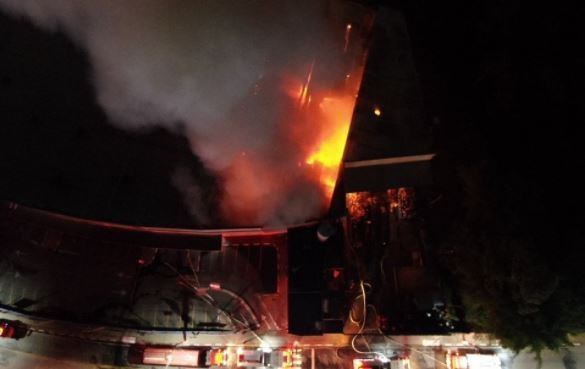 Chamas começaram na noite deste domingo (29) e já foram controladas