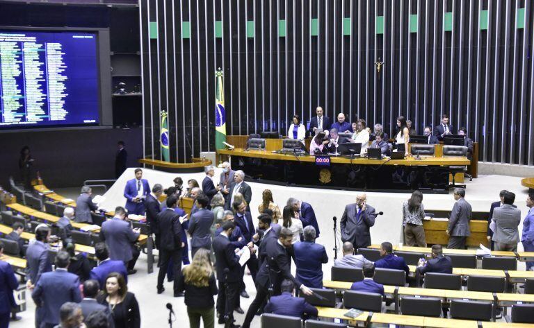 Deputados aprovaram novas regras fiscais