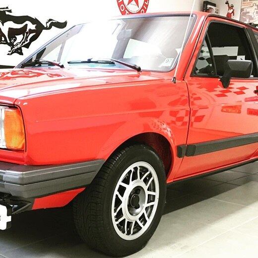 Que a vida do jornalista e apresentador William Bonner anda meio complicada não é nenhuma novidade. O divórcio com a esposa e apresentadora Fátima Bernardes causou grande furor nos últimos dias. Mas tem coisas que muitos não sabem sobre Bonner. Carros! Sabia que ele é fanático desde pequeno e que adora postar fotos nas redes sociais?