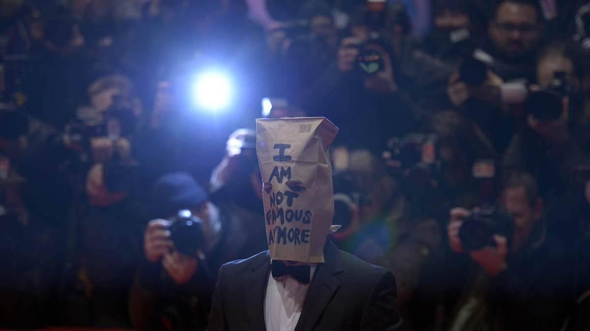 A atitude do astro é uma espécie de protesto contra a imprensa de Hollywood, que vem perseguindo o ator nos últimos tempos
