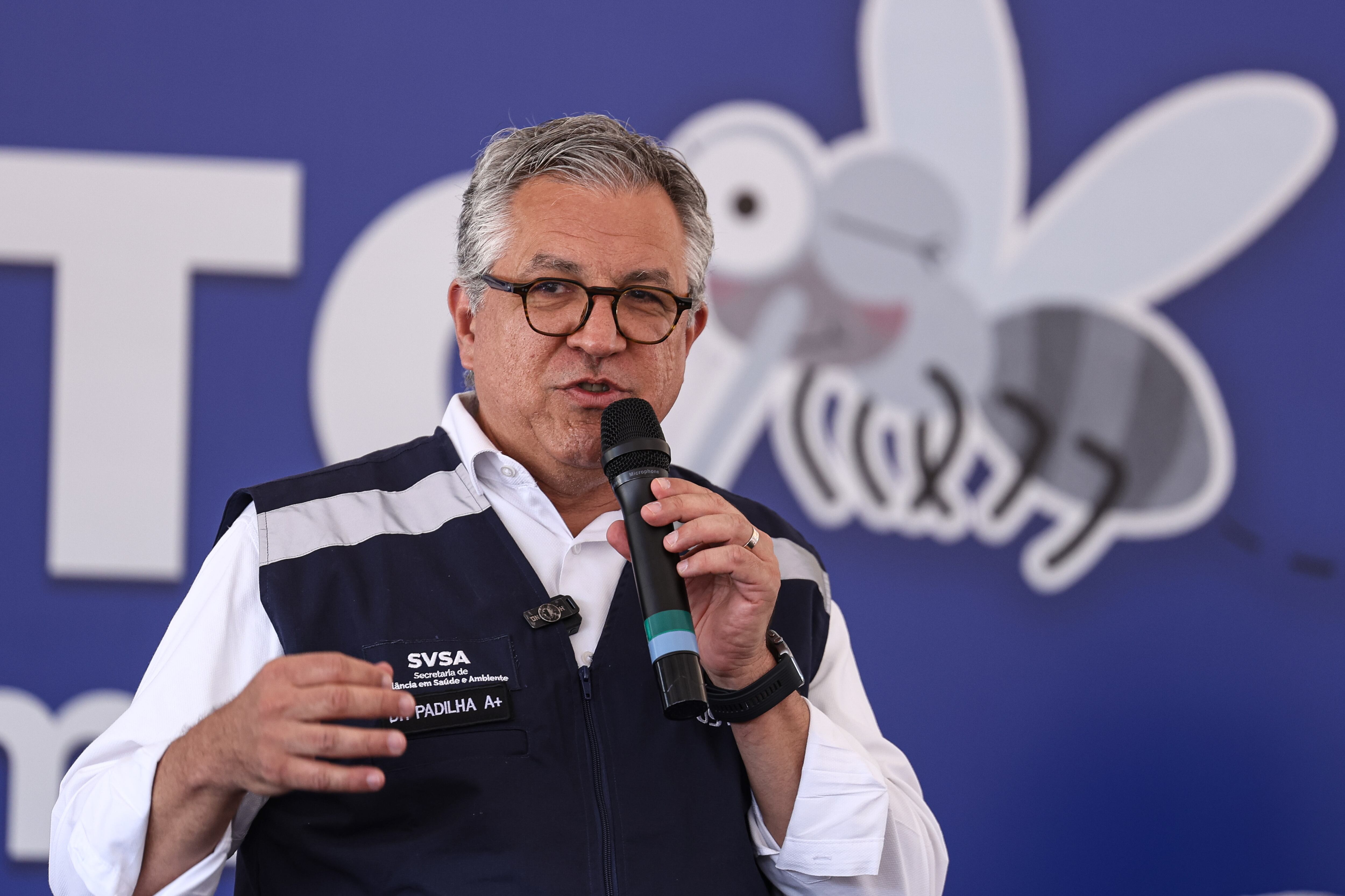 Brasília (DF), 09/09/2025 - O ministro da Saúde, Alexandre Padilha, participa da inauguração da biofábrica de Wolbachia de Brasília, no Núcleo de Controle Químico e Biológico (NCQB). Os mosquitos aedes aegypti são inoculados com a bactéria Wolb