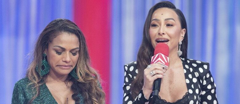 Quitéria Chagas deixa o reality show por recomendação médica