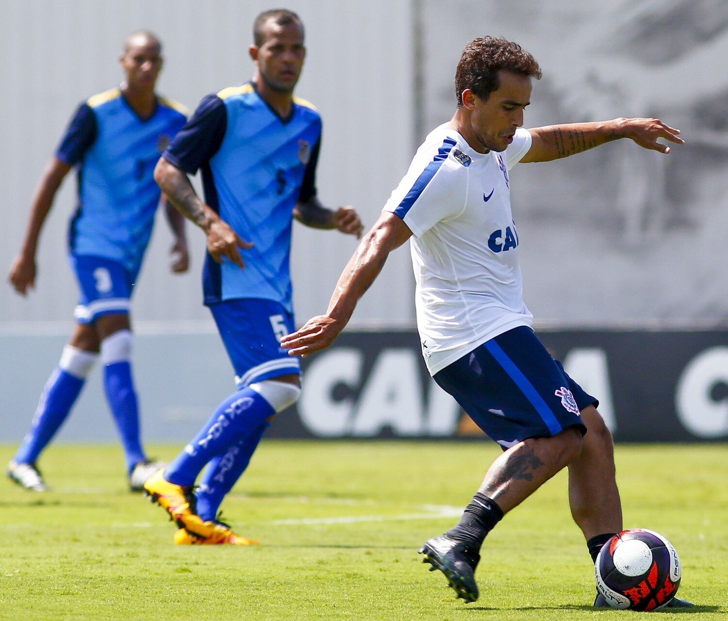 Jadson fez seu primeiro jogo-treino pelo Corinthians e espera ficar ao menos no banco contra o Palmeiras