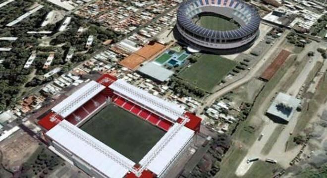 Em Avellaneda, trezentos metros separam o Independiente do Racong
