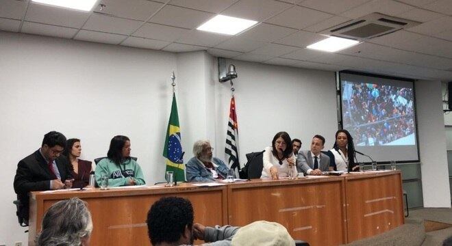 Audiência na Assembleia Legislativa de SP teve familiares de mortos em baile funk