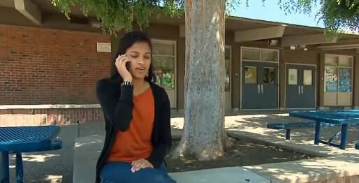 A inspiração para a invenção foi o fato de Eesha sempre ficar sem bateria no celular