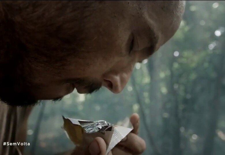 Todas as vezes em que ele estava em crises, precisava comer um doce para elevar a taxa de açúcar no sangue. No início da série isso era bastante fácil, mas com o passar dos dias, ele não tinha mais o que comer 