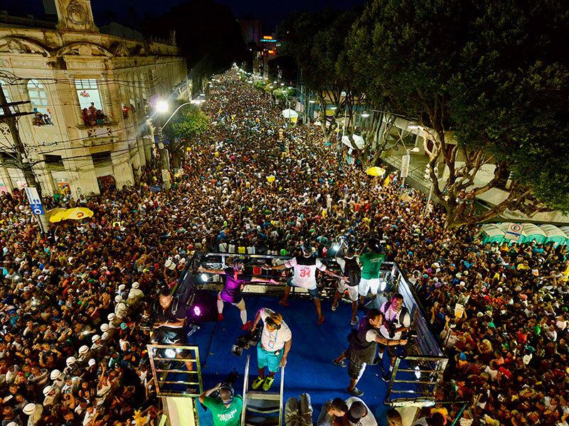 O Campo Grande ficou lotado e os foliões foram à loucura com os sucessos de Kannário