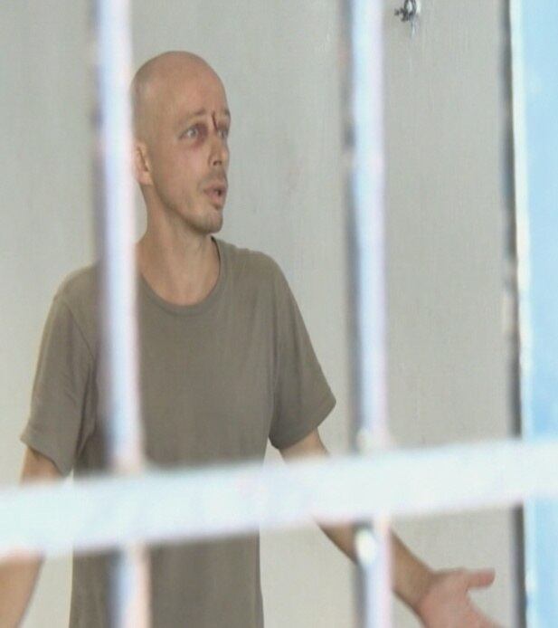 A Polícia Civil informou que o holandês suspeito de matar asfixiado o filho de três anos pretendia enterrar o corpo da criança. Os policiais encontraram materiais como sacos de areia e fitas adesivas que seriam usados no sepultamento. Os pais, um holandês e uma cearense, foram presos em flagrante em Fortaleza (CE)
