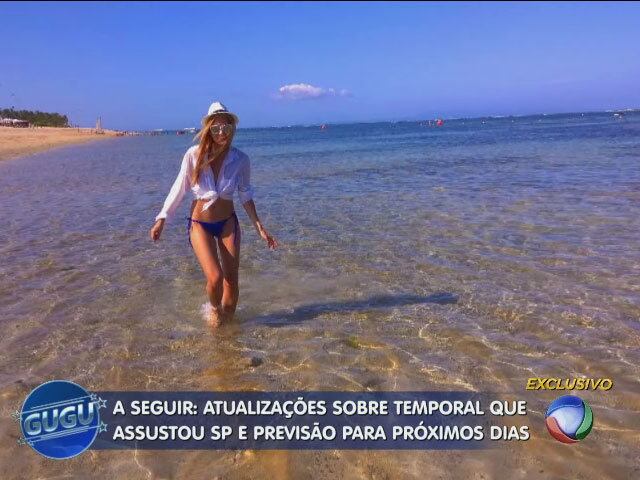 Em 2012, durante as gravações, ela deixou claro seu papel no filme em entrevista ao Domingo Espetacular

— O leilão é um negócio pra mim, mas a experiência é única. O fato de estar aqui viajando é algo que não tem preço!

+ Quer assistir às íntegras do programa Gugu? Acesse R7 Play e veja quando e onde quiser!