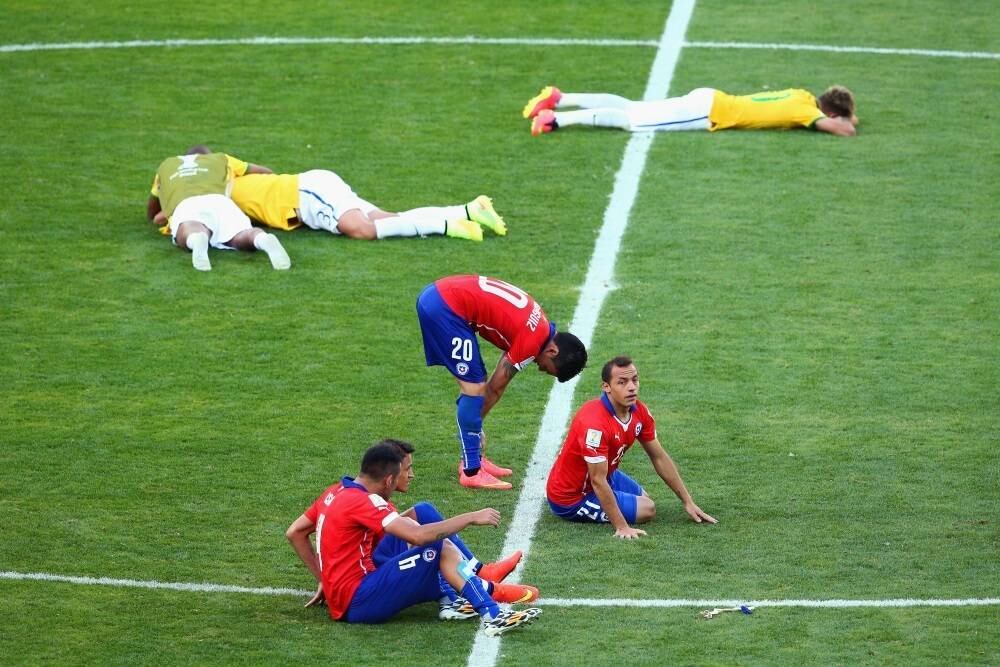 Esses caso de bicho-papão vale para times também. A seleção chilena precisa dormir com a luz acesa para não se assombrar com o Brasil. Na história, são 47 derrota diante da camisa verde e amarela e apenas sete vitórias. Além disso, a Canarinha já eliminou os andinos em quatro ocasiões da Copa do Mundo (1962, 1998, 2010 e 2014)