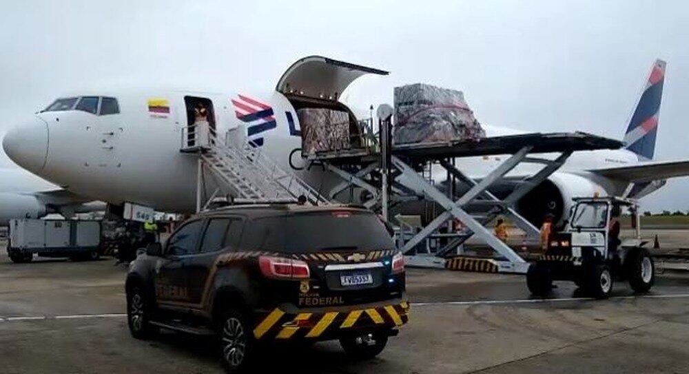 Polícia Federal acompanha chegada de remessa da Pfizer em Campinas, SP