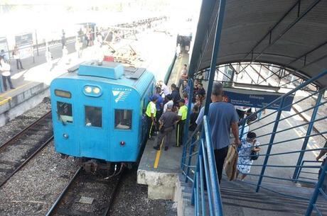 Uma passageira ficou com a mão direita presa em um trem da Supervia; ela perdeu 25% dos movimentos do cotovelo