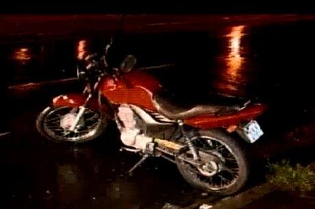 Motocicleta usada pelas vítimas na hora do crime foi apreendida