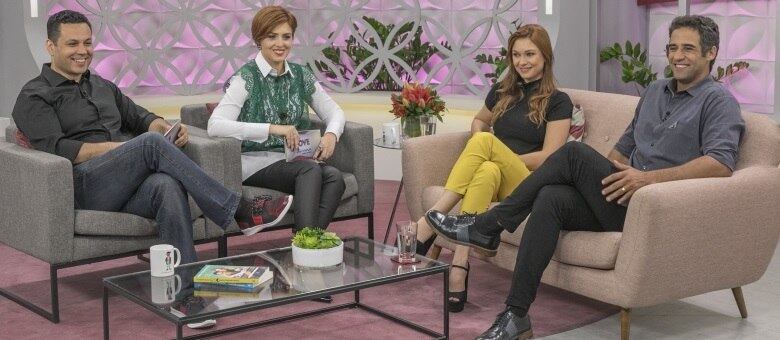 Renato e Cristiane Cardoso recebem Day Mesquita e Rafael Sardão, protagonistas de Amor Sem Igual, no programa deste sábado (21)