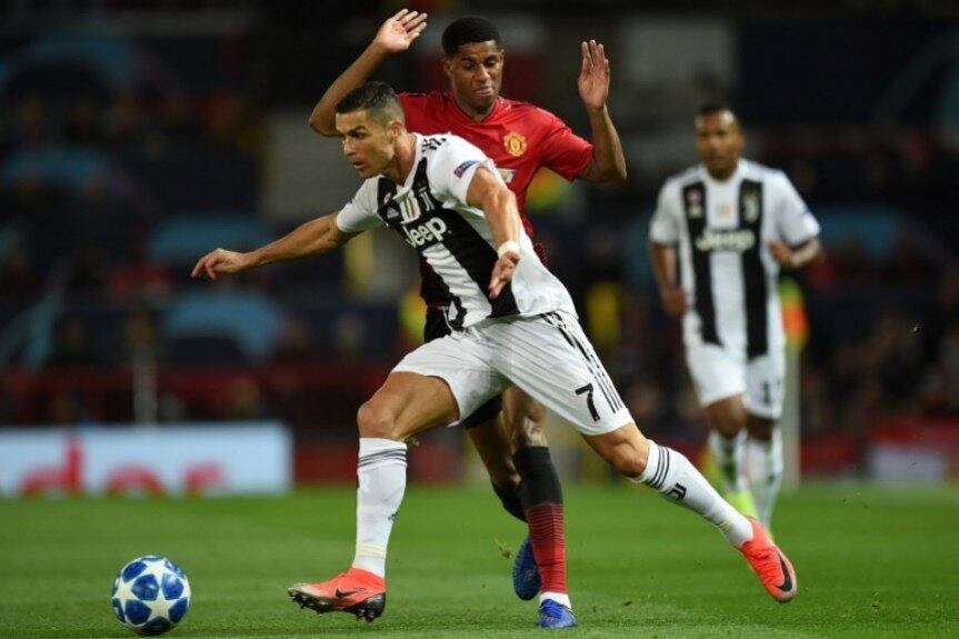 Grupo H: Junto com Borussia Dortmund e Barcelona, a Juventus é a outra equipe que detém o 100% de aproveitamento na competição. Com a presença de Cristiano Ronaldo e de outros grandes jogadores, a Juve disparou na liderança, abrindo cinco pontos de vantagem para o Manchester United. O clube inglês vive fase tumultuada e irregular, mas tem dois pontos de vantagem sobre o Valencia. A equipe de José Mourinho, porém, vai enfrentar a Juve, fora de casa e, na última rodada, perdeu para o clube italiano em pleno Old Trafford, por 1 a 0. O Valencia, com dois pontos, recebe o Young Boys e a tendência é que vença. O clube espanhol e o United devem disputar a segunda colocação e o grupo ainda está em aberto
(Foto: AFP)