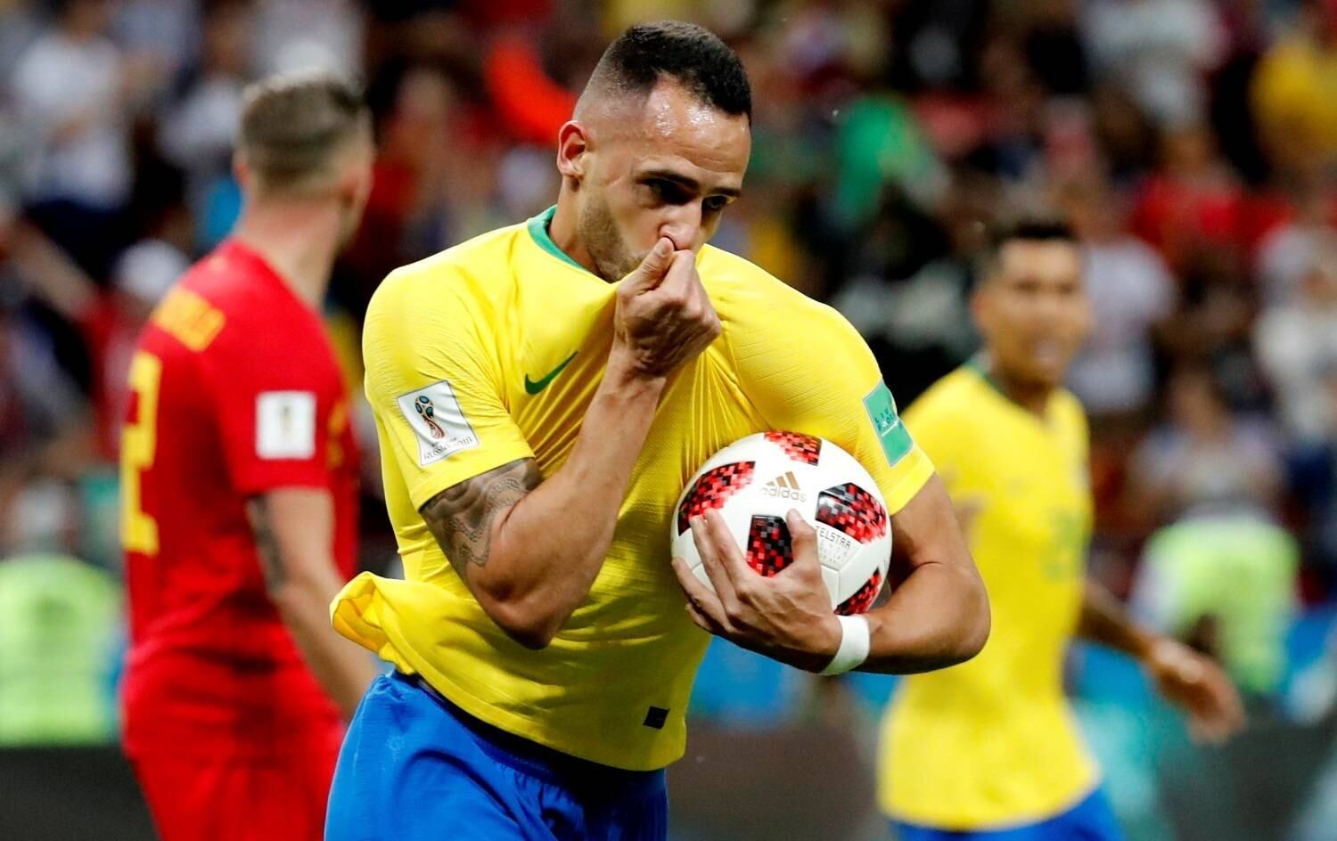 Renato Augusto foi celebrado por torcedores do Beijing Guoan em seu retorno à China