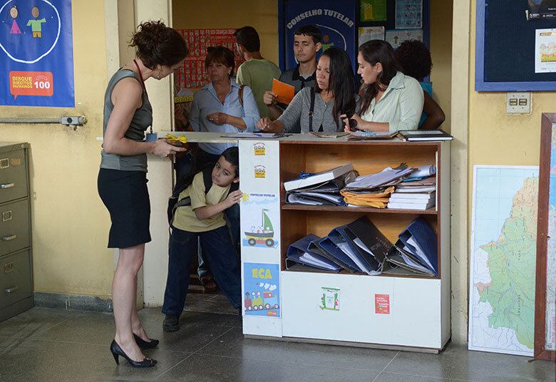 A
minissérie continua se passando no Rio de Janeiro e a narração contará novas histórias
pessoais dos personagens principais, cujas vidas sofrem interferência das exigências do trabalho