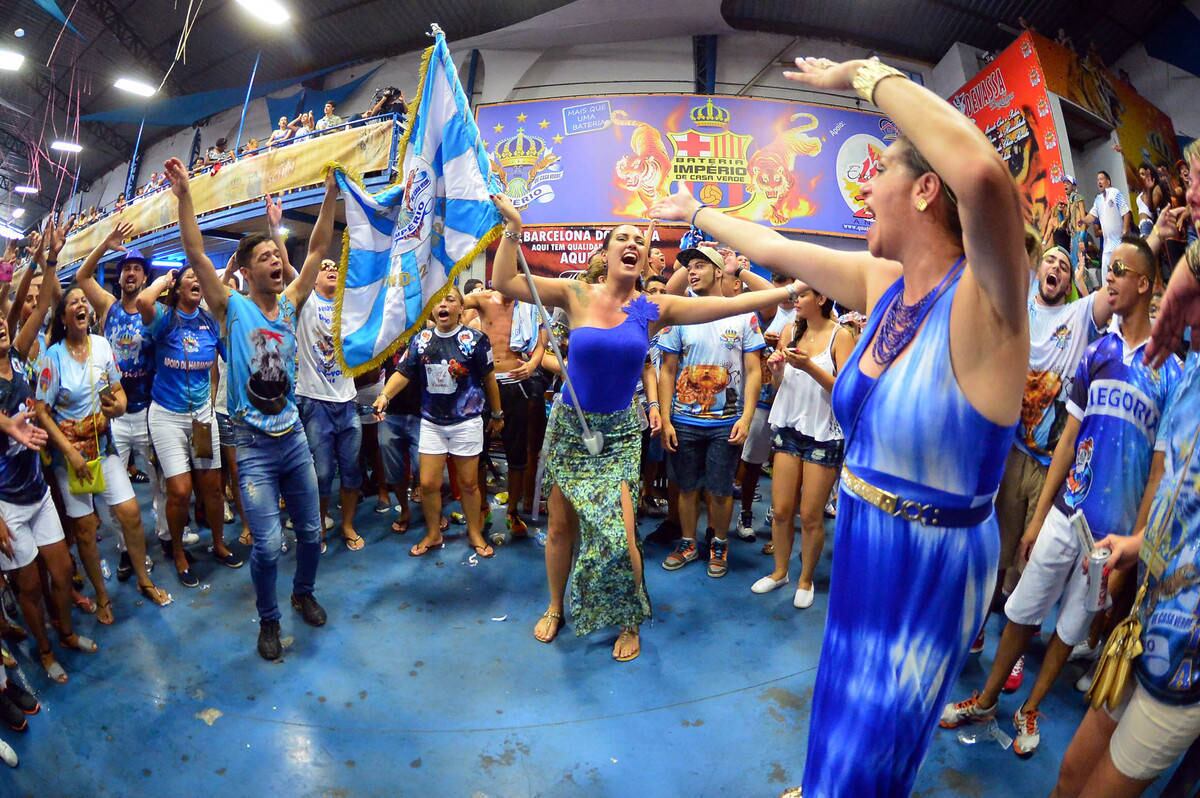 Comunidade lota quadra da Império de Casa Verde 