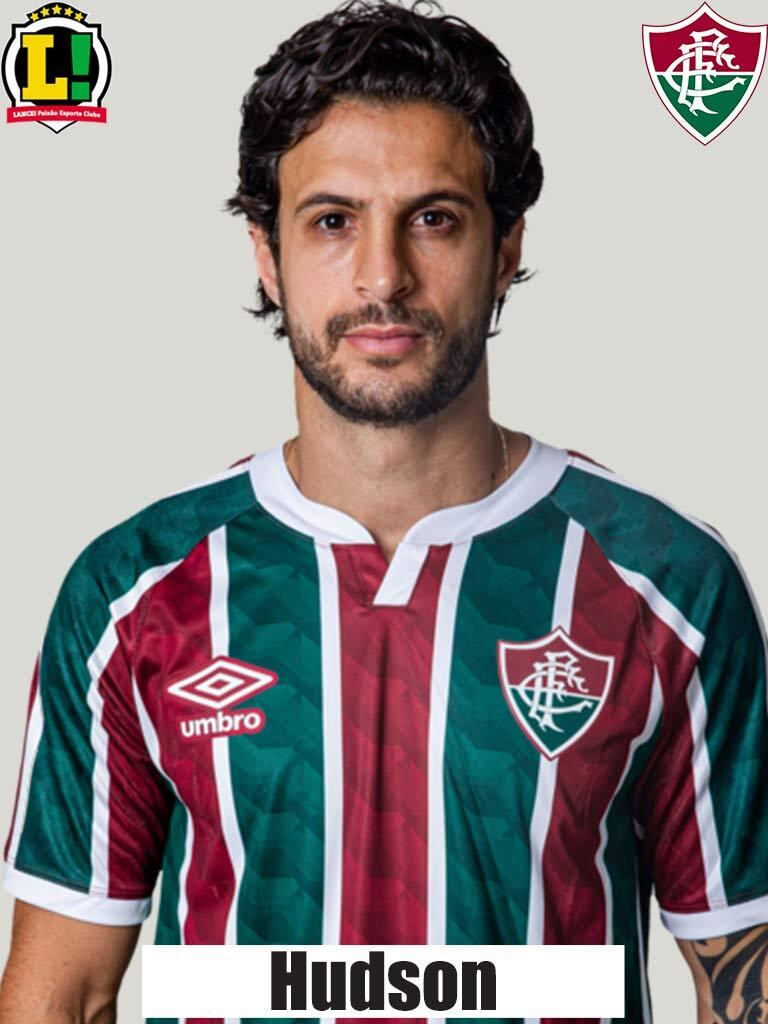 Hudson - 6,0 - Protagonizou um lance bizarro, quando caiu enquanto conduzia a bola, mas deu um bom chute para gol e compôs bem o sistema de marcação.