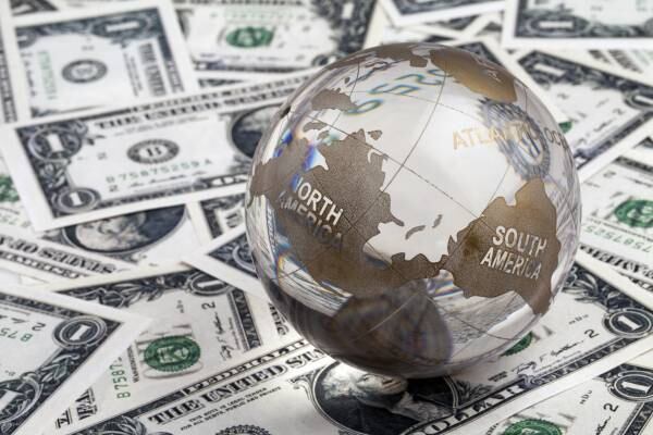 Dólar não bateu os R$ 3,30 na máxima do dia