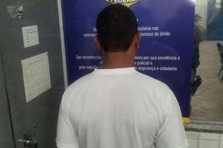 Motorista foi preso em flagrante com o veículo roubado