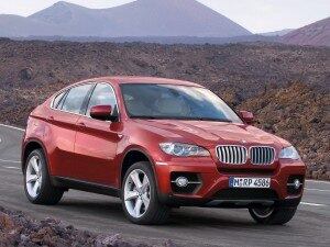 Não poderia faltar um BMW, o  X6 30, na lista, de cerca de R$ 90 mil. E ele pertence ao goleirão Fábio, campeão pelo Cruzeiro