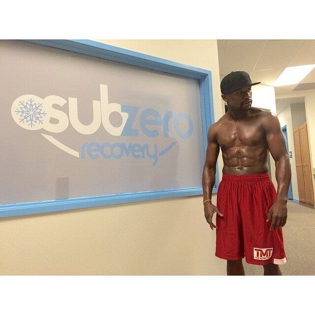 O lutador Floyd Mayweather é muito focado em deixar seu corpo trincado