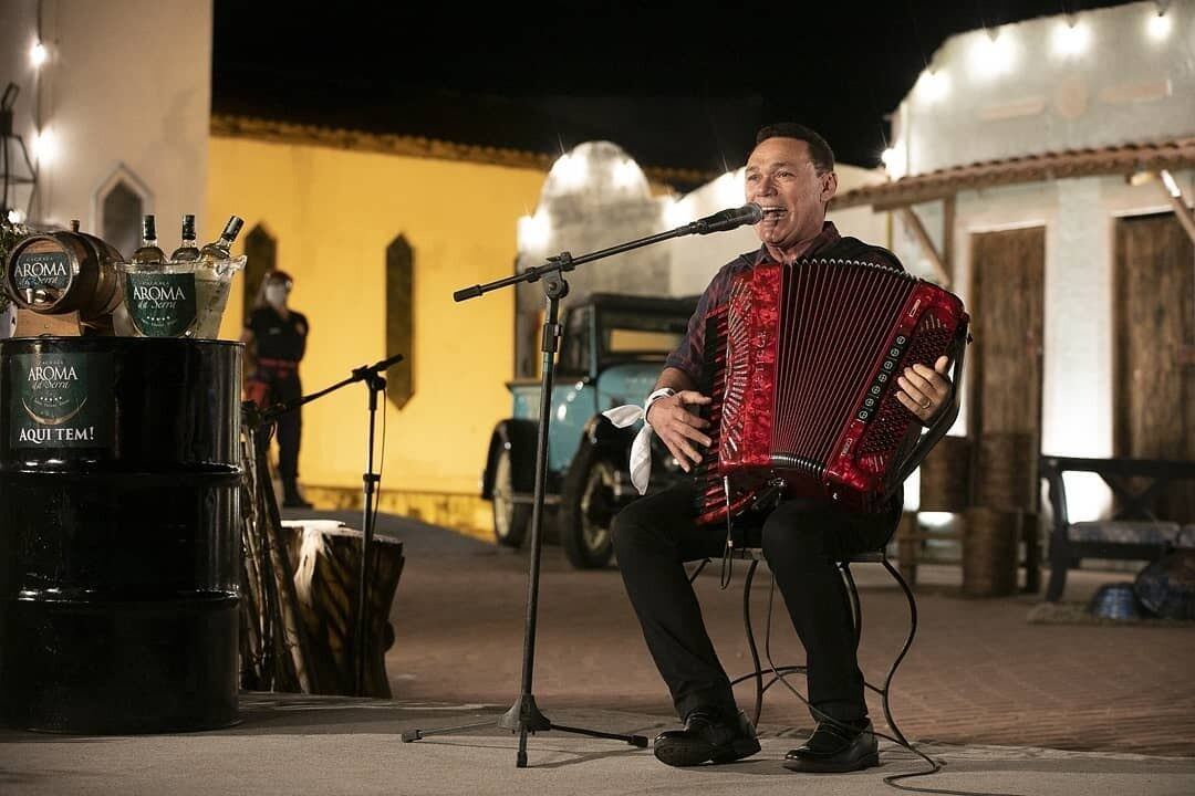 TV Correio faz live de abertura do Maior São João do Mundo