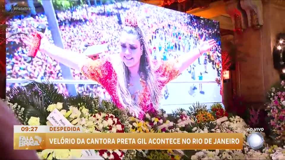 Fãs, amigos e familiares prestam as últimas homenagens a Preta Gil