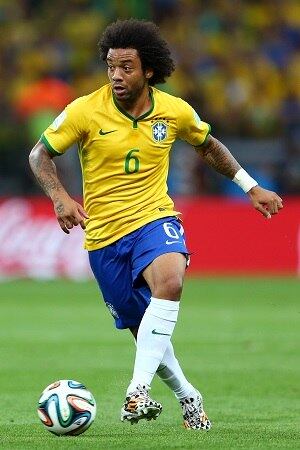 Marcelo
Lateral-esquerdo
Time - Real Madrid
Salário - R$ 1,3 milhão por mês