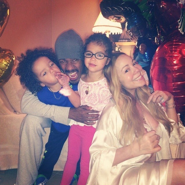 Mariah Carey

A cantora de 44 anos é casada com Nick Cannon, de 33, desde 2008. Olha só que família fofa!