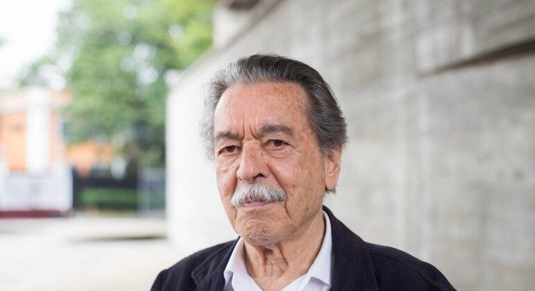Paulo Mendes da Rocha no MuBE (Museu Brasileiro de Escultura e Ecologia), em São Paulo