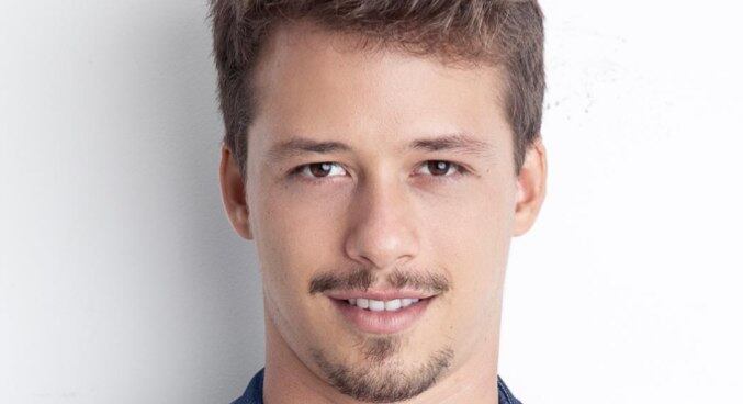 Giovanni Dopico está no elenco de Reis