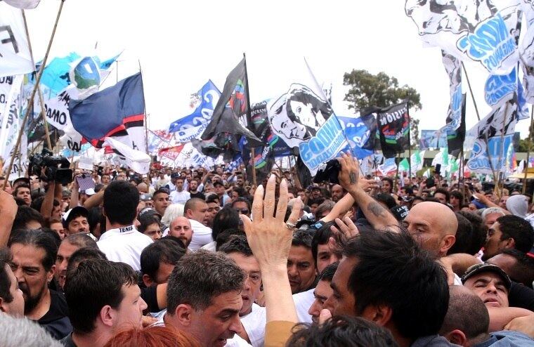 Sob legislação atual, cada partido fornece a própria cédula