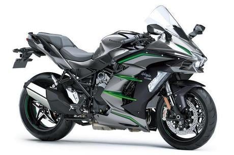 Mais um produto resultante do desenvolvimento conjunto dos departamentos naval, aeroespacial e motos da kawasaki