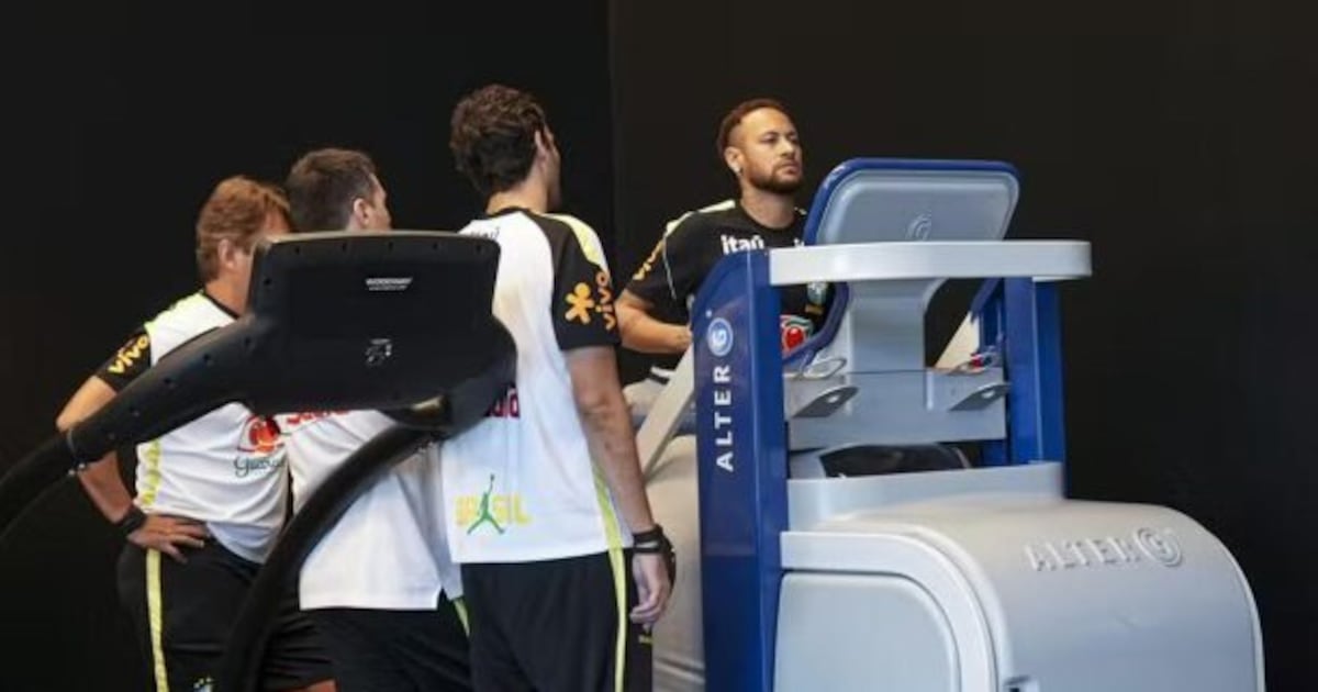 Neymar treina com esteira de tecnologia da Nasa para lesão