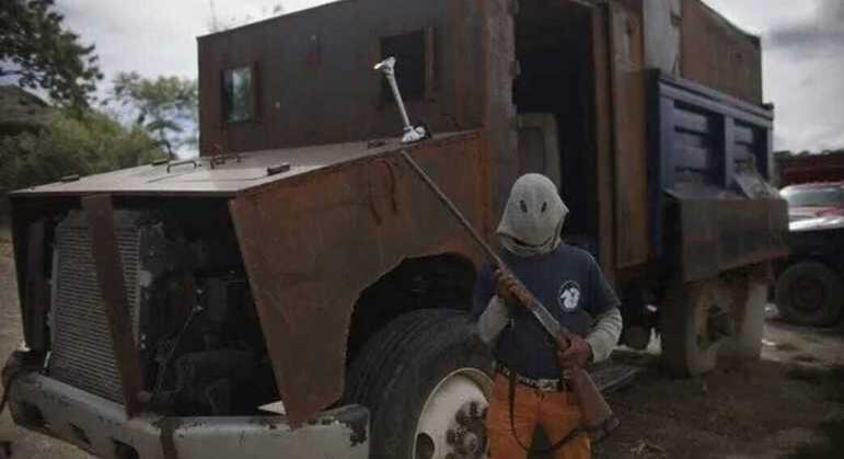 Narcotanques são usados por cartéis em conflitos contra grupos rivais e forças do Estado