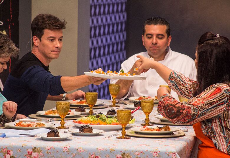 Ao lado de seis participantes eliminados do programa, Faro vai provar uma refeição com no mínimo sete pratos